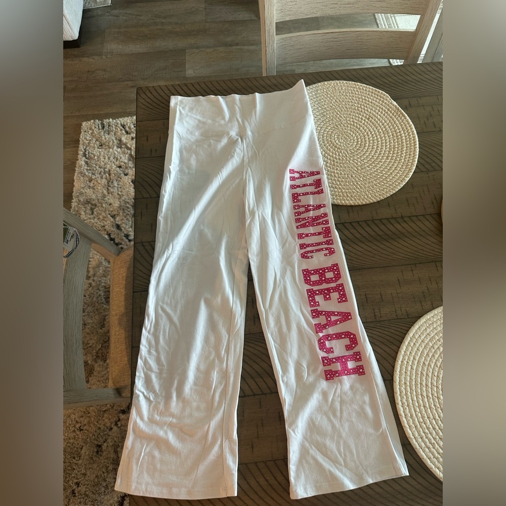 Atlantic beach pants size small